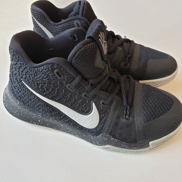 nike kyrie irving 3 nike kyrie irving 3